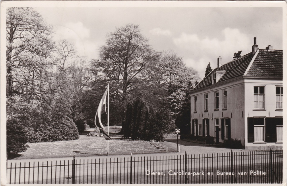 Carolinapark en Politiebureau - 1962