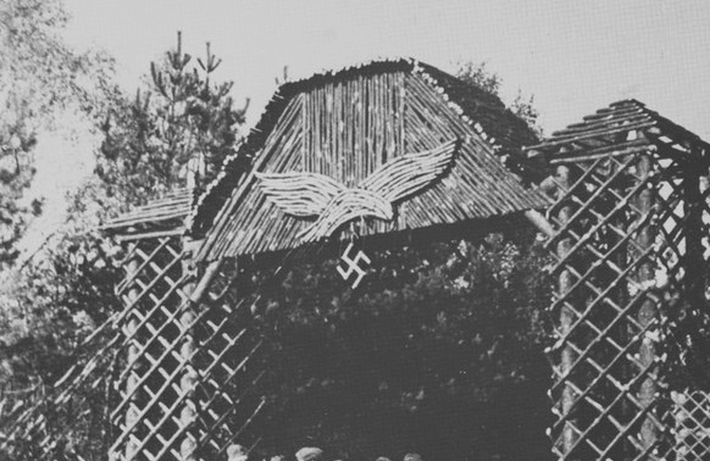 Toegangspoort Moffendorp - 1944