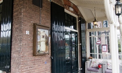 Deel voorgevel eetcafe