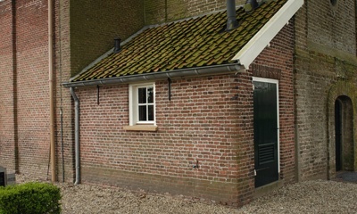 Lijkenhuisje bij de Petruskerk