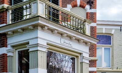 Detail linkergevel villa