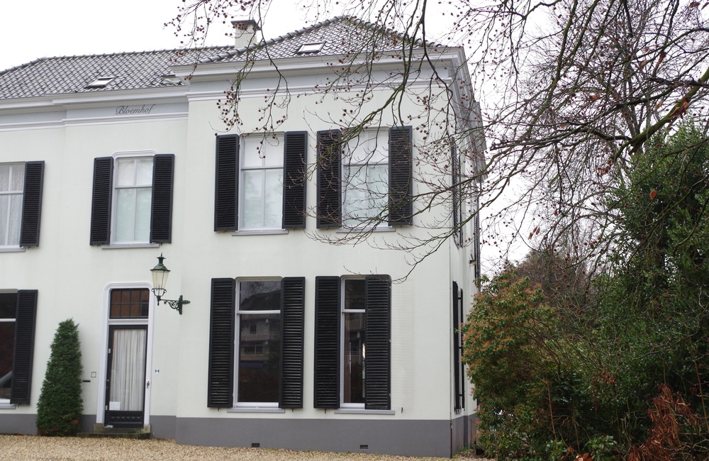 Woonhuis voorzijde ca 2000