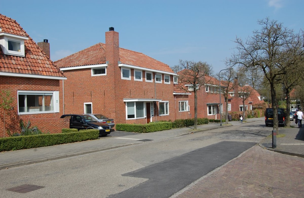 Van Pallandtstraat  midden noordkant:  twee-onder-een-kap - 2015