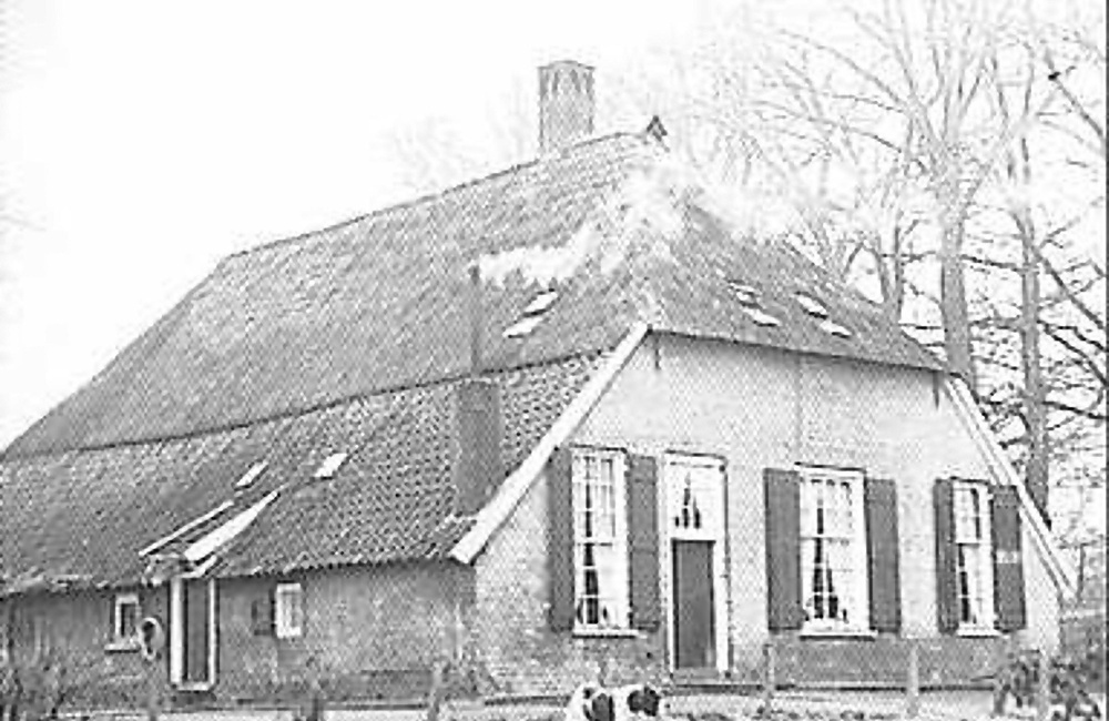 Neerbos: zij- en voorgevel (1964)