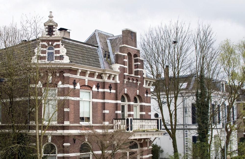 Voor- en linkerzijgevel - 2016