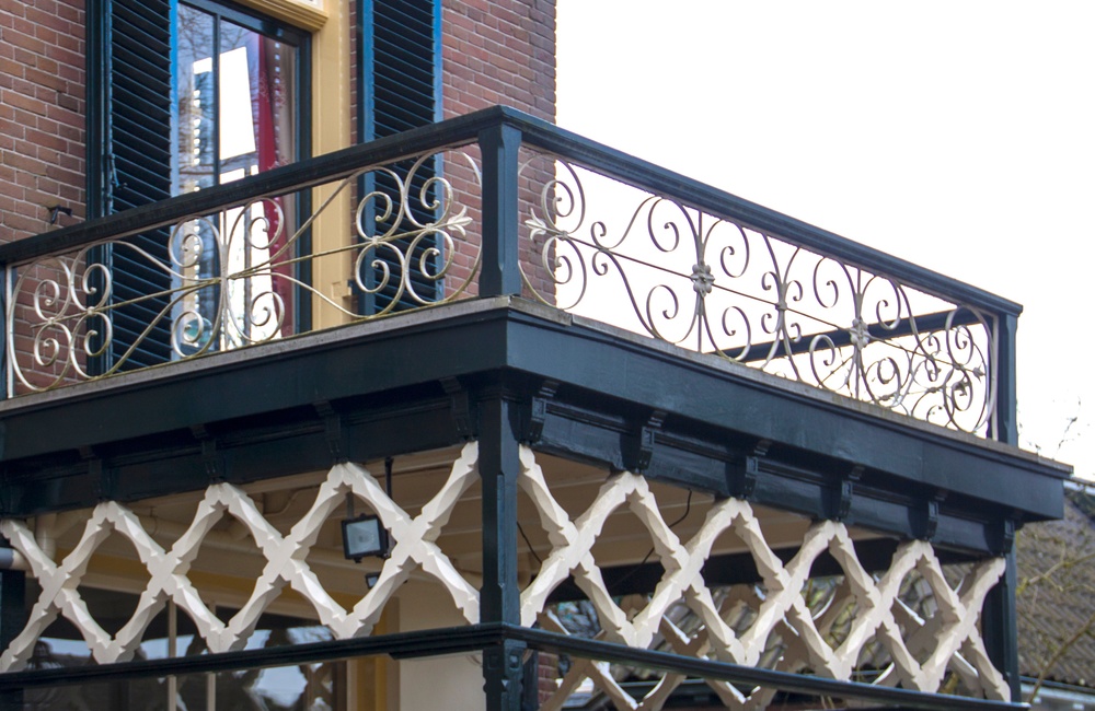 Detail veranda met balkon Villa Casa Cara - 2016