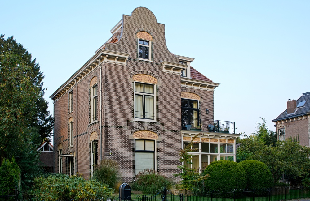Voorgevel en linkerzijgevel  - 2016
