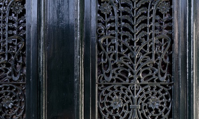 Detail ingangsdeur villa