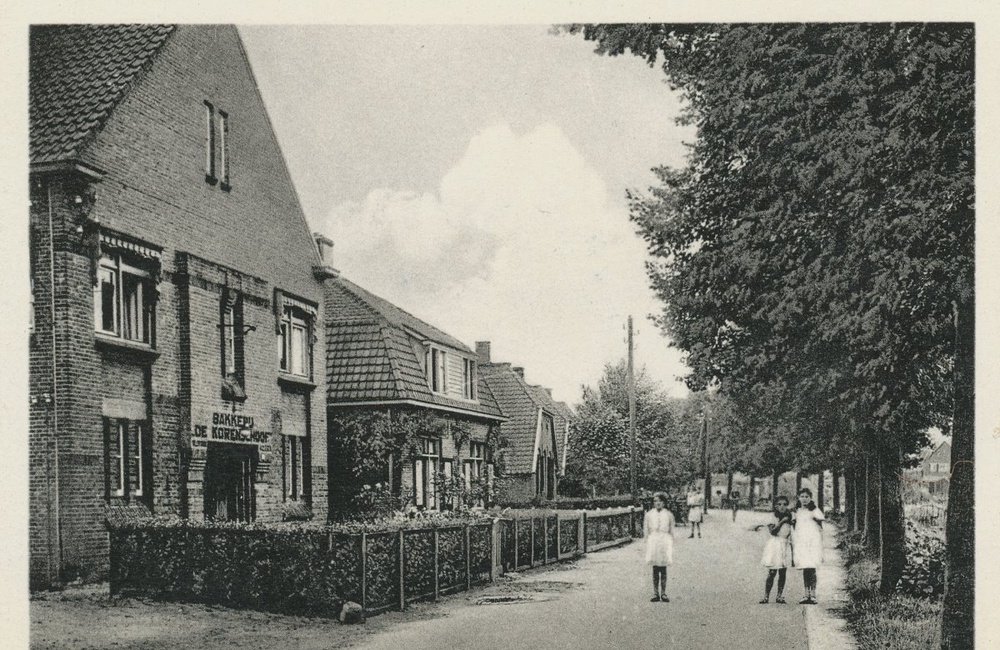 Links Bakkerij De Korenschoof - 1938