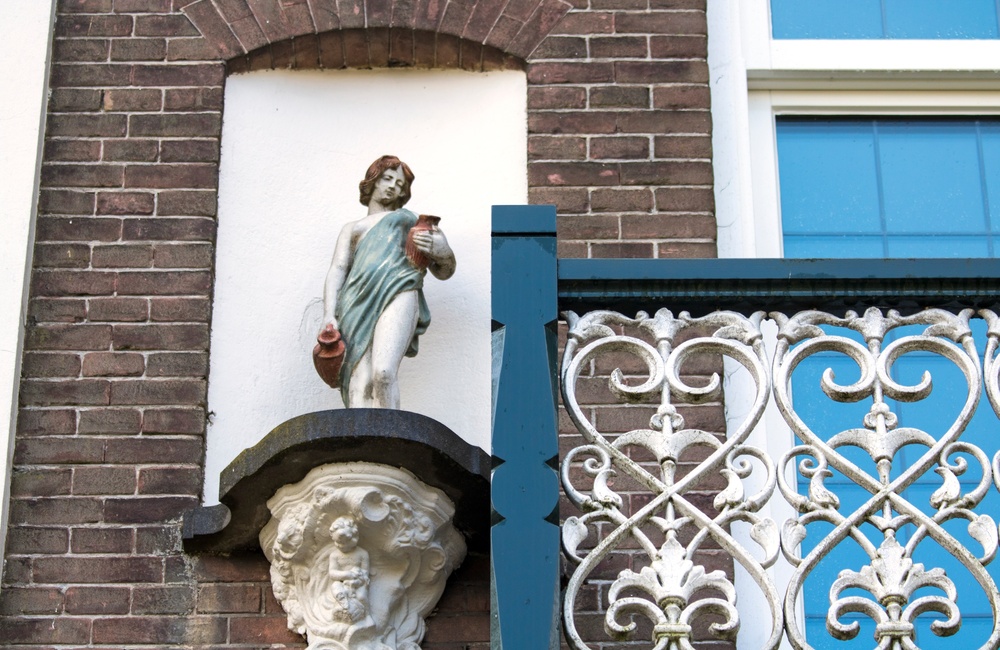 "Putti" 2016