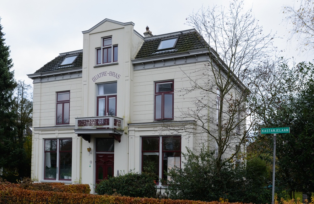 Voor- en rechterzijgevel 2016