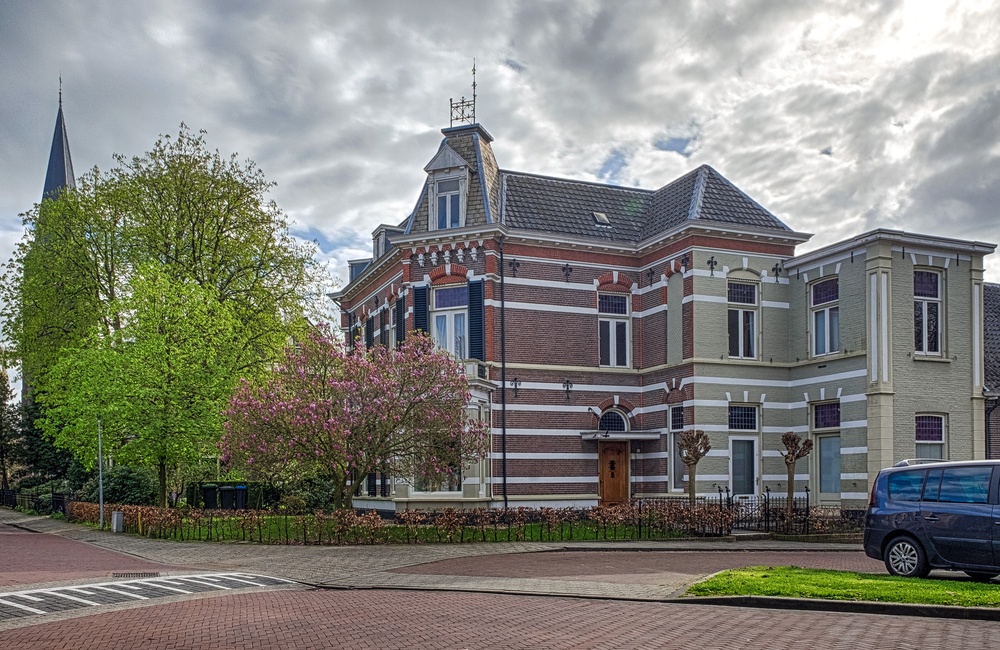 Voorgevel en linkerzijgevel Villa Schoonoord - 2016