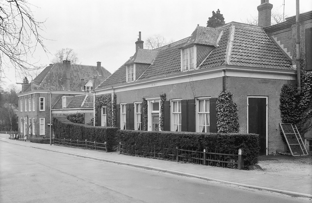 Op de voorgrond Kerklaan 5 1960