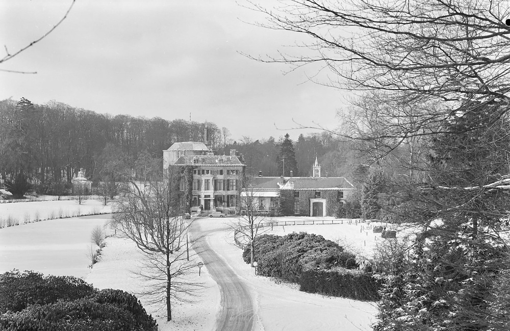 Kasteel Rozendaal: overzicht voorzijde (1969)