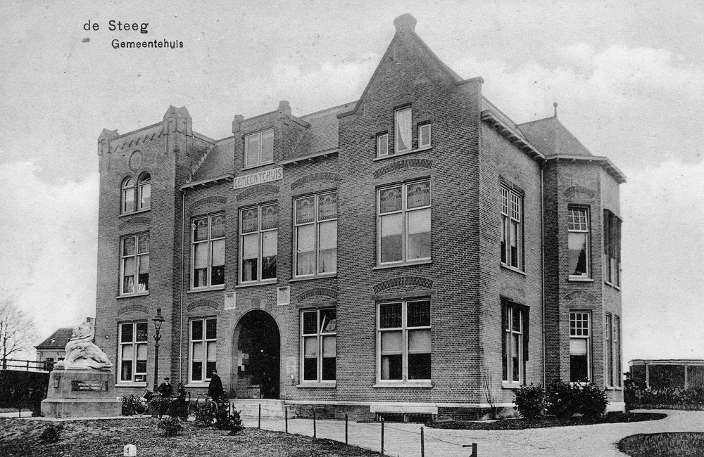Tweede gemeentehuis 1913
