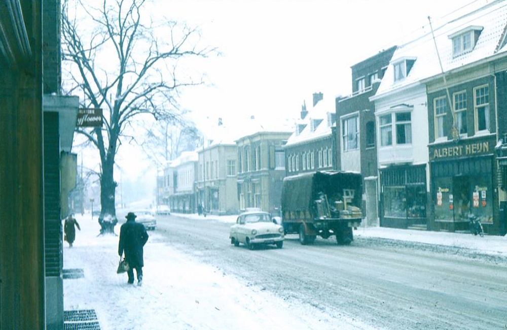 Hoofdstraat rond 1960