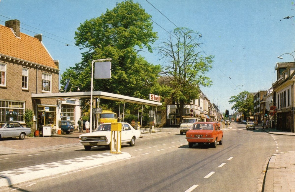 Hoofdstraat westzijde rond 1970