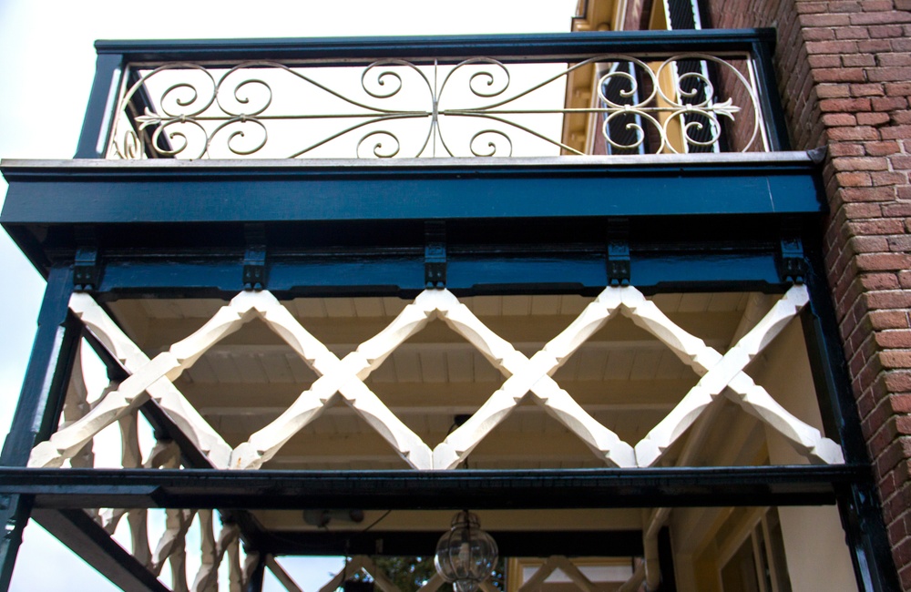Detail veranda met balkon Villa Casa Cara - 2016
