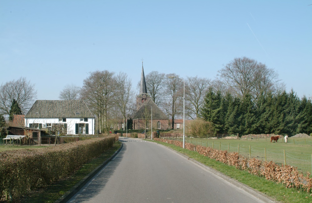 Petruskerk en voormalige kosterij De Puthof