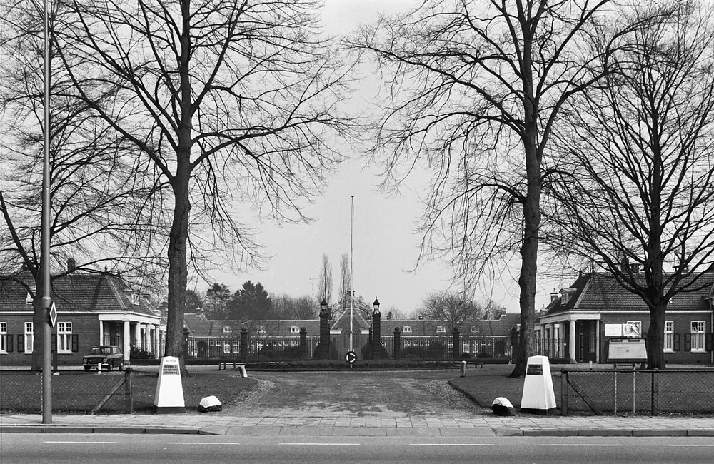 Schweer bey der Beckestichting, Harderwijkerweg 66-136 (1974)