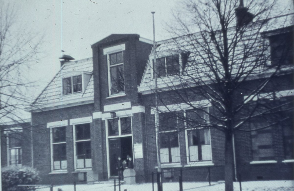 Woning aan het van Leeuwenplein Rheden