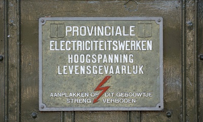 Detail deur voorgevel Tra