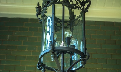 Detail ingangsportiek