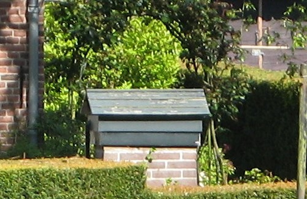 Waterpomp bij Rosendaalselaan 13 ca 2025