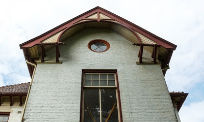 Deel voorgevel villa