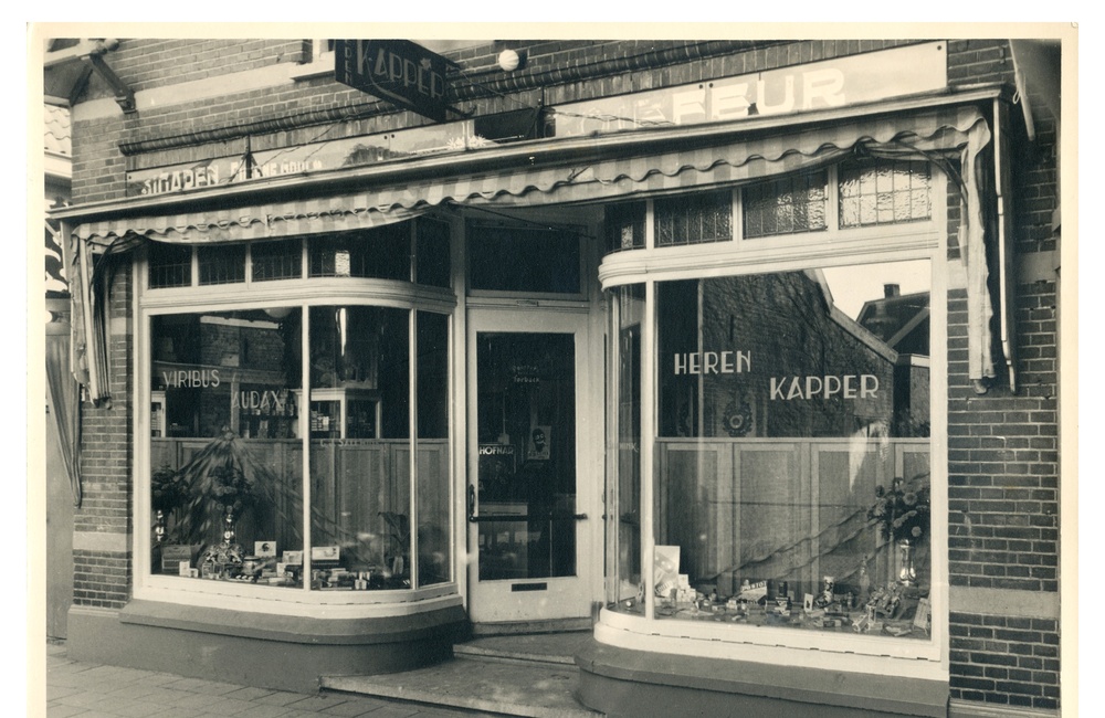 Kapsalon en sigarenmagazijn Salemink - jaren 50