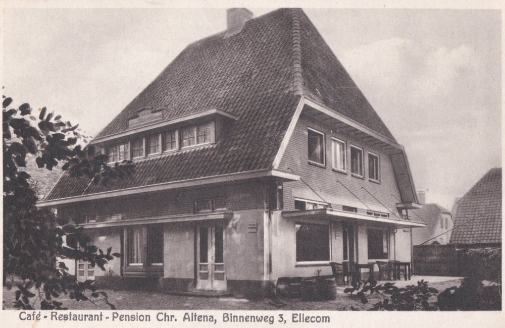 Café Altena aan de Binnenweg - 1920