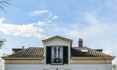 Deel voorgevel villa