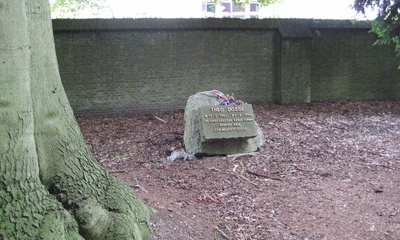 Oorlogsmonument Theo Dobbe Dieren
