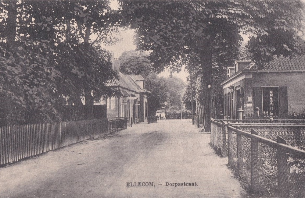Gelegen aan de Binnenweg/hoek Friedhof