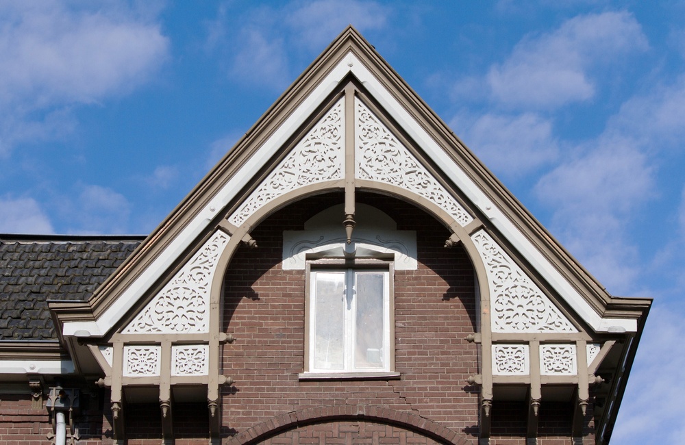 Puntgevel met een gedecoreerde oversteek - 2016