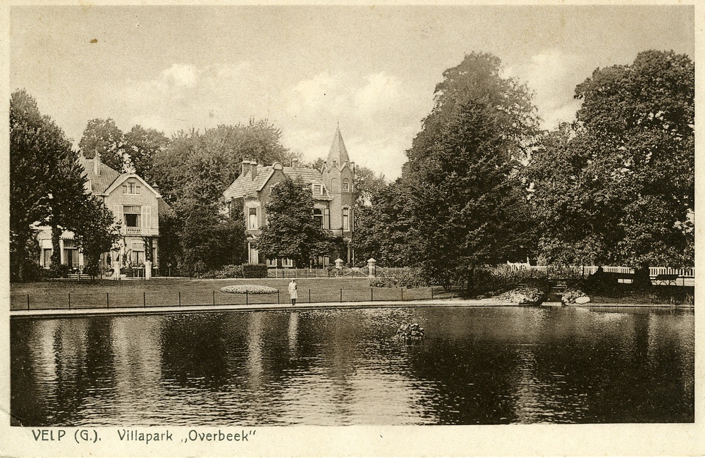 Villapark Overbeek met vijver ca 1900