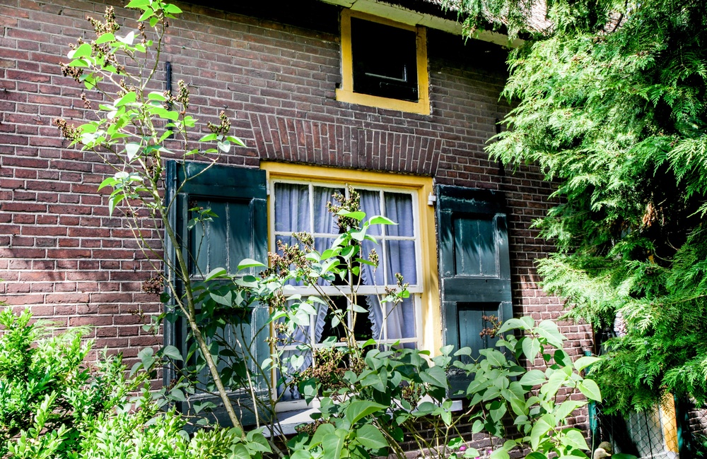 Raampartij met luiken Boerderij Groenestraat 10 - 2016