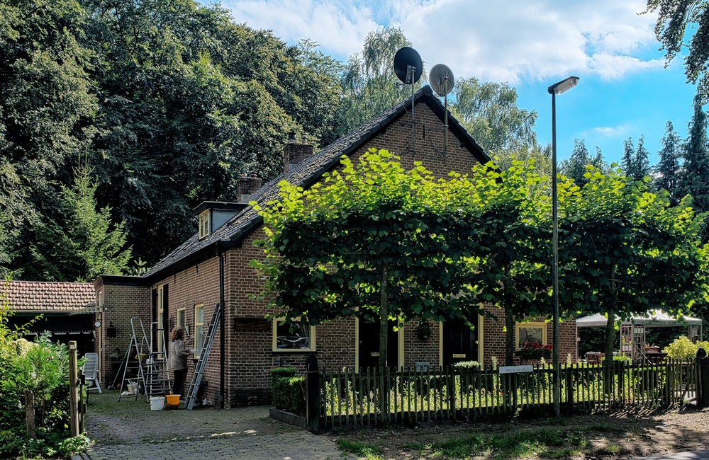 Voorgevel en linkerzijgevel - 2016