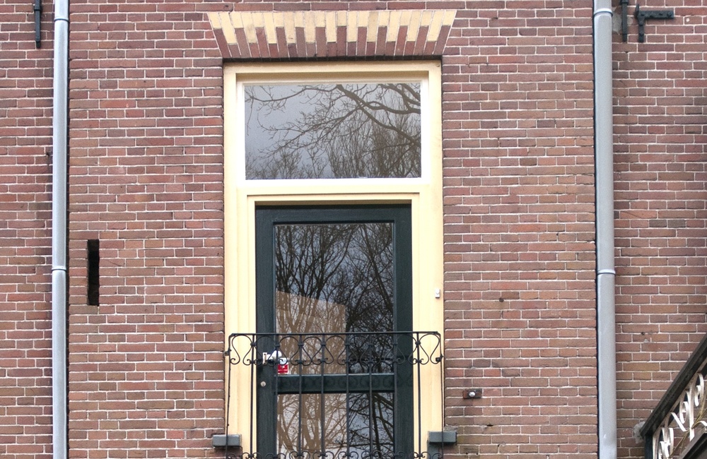 Detail voordeur en gevel Villa Casa Cara - 2016