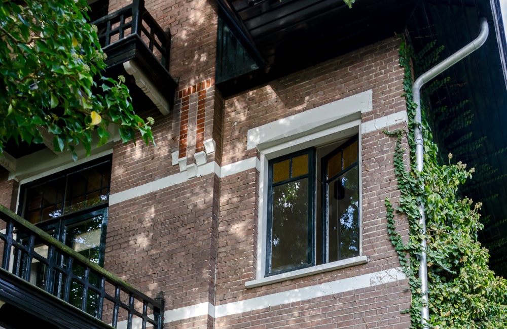 Detail voorgevel met voordeur - 2016