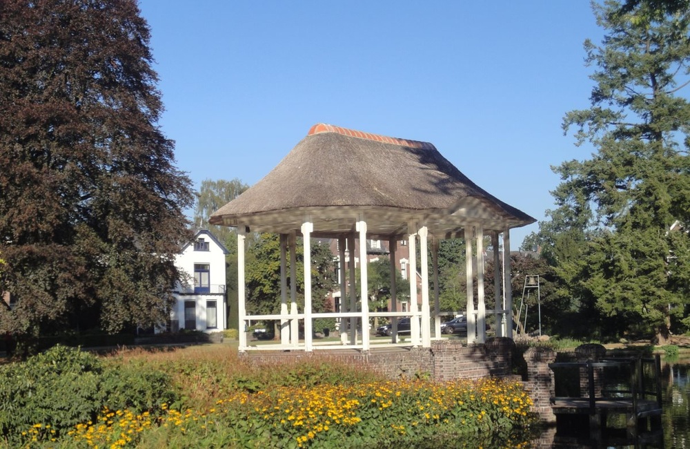 Muziektent in Villapark, gebouwd in 1923