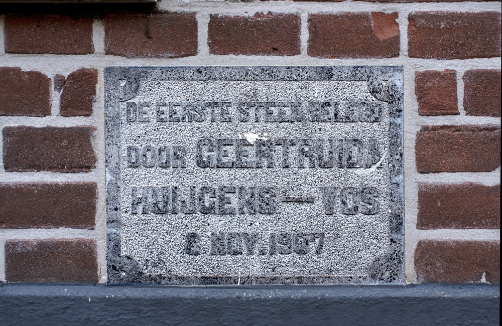 Eerste steen (1907)