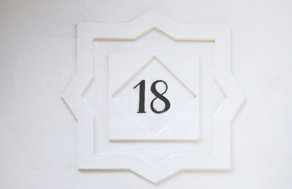 Detail jaartal voormalig postkantoor en woonhuis - 2016
