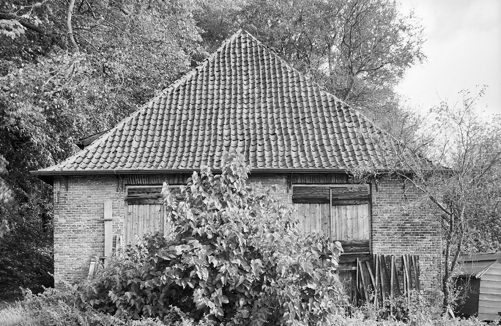 Zuid-westgevel Bombergse Huis voor restauratie(1983)