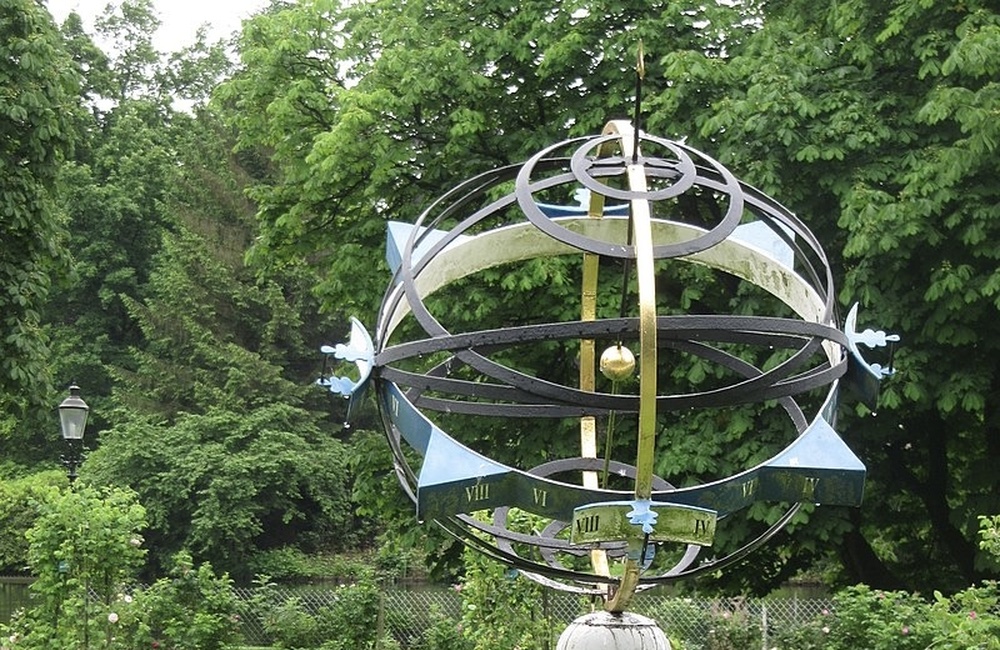 Zonnewijzer in Rosarium