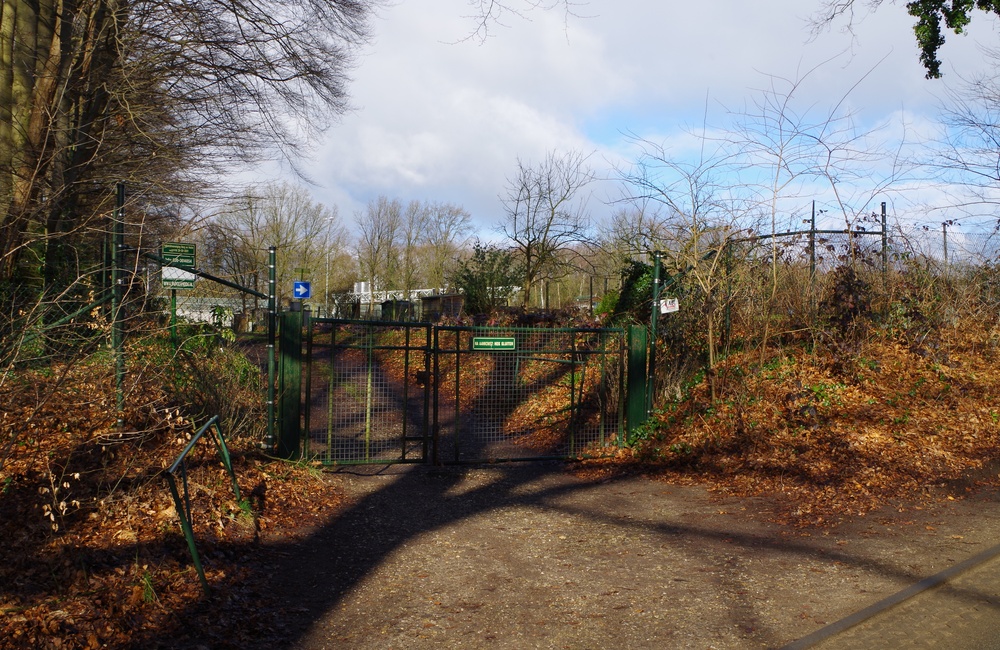 Berg en Heideweg, Toegang volkstuincomplex