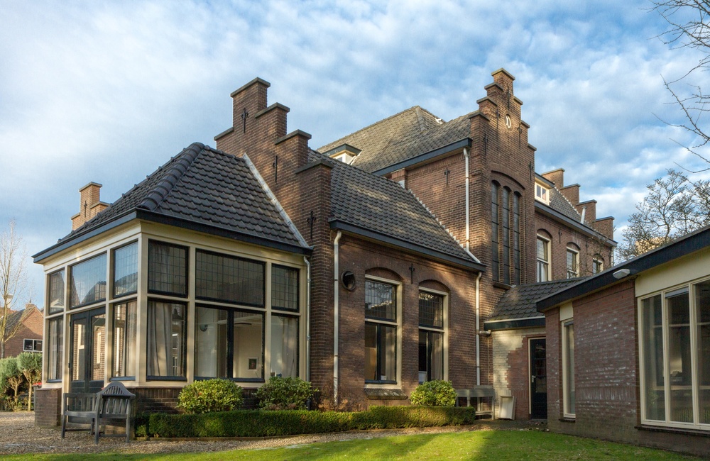 Achter en linkerzijgevel 2017