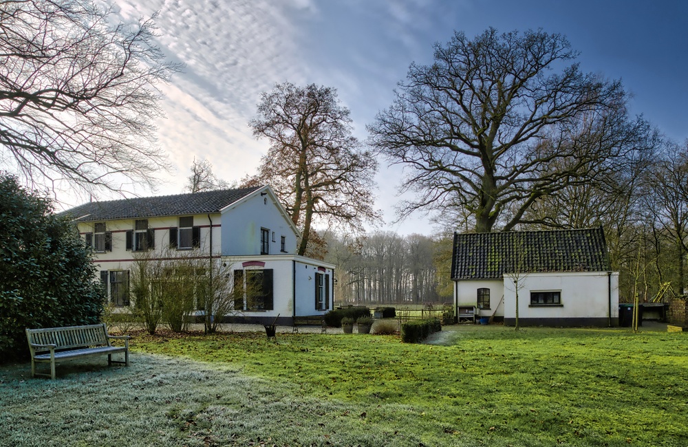 Achterzijde voormalig pension Gerbrandts - 2016