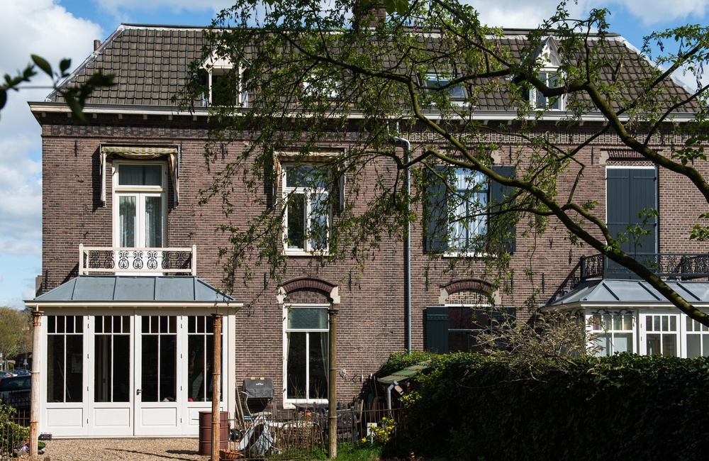 Linkerzijgevel met serre 2016