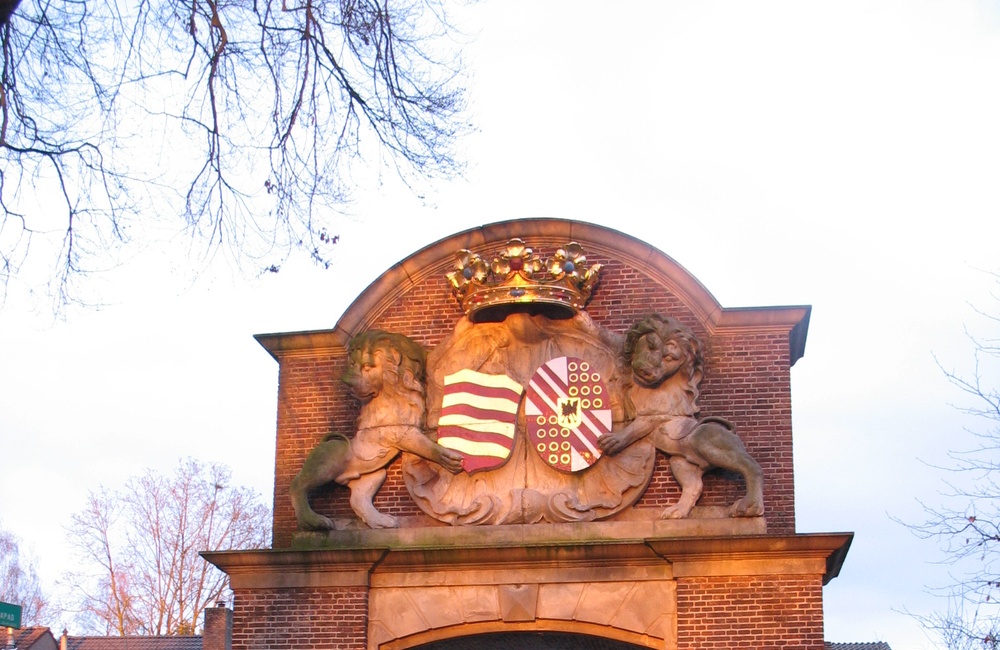 Toegangspoort kasteel Overbeek